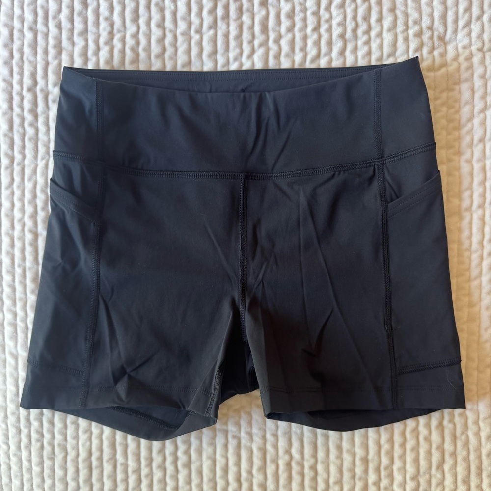 Outdoor Voices Superform 3.5” Short